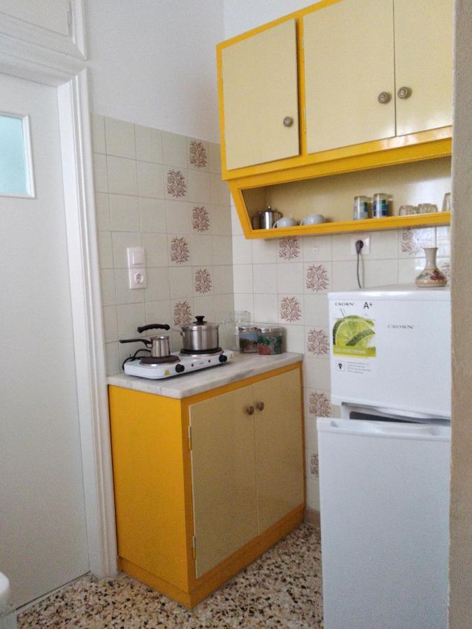 Finikas Rooms Agia Marina  Eksteriør bilde