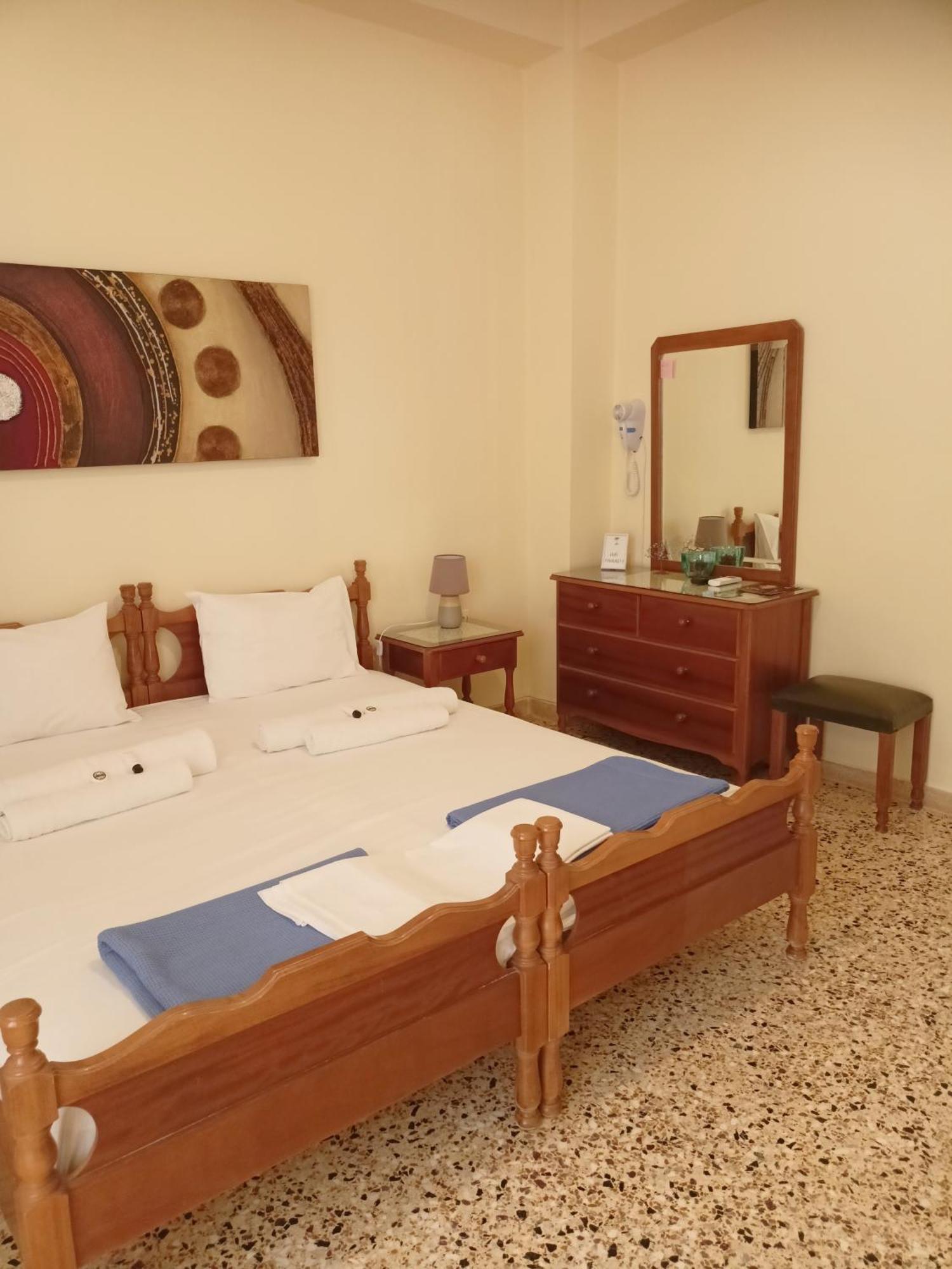 Finikas Rooms Agia Marina  Rom bilde