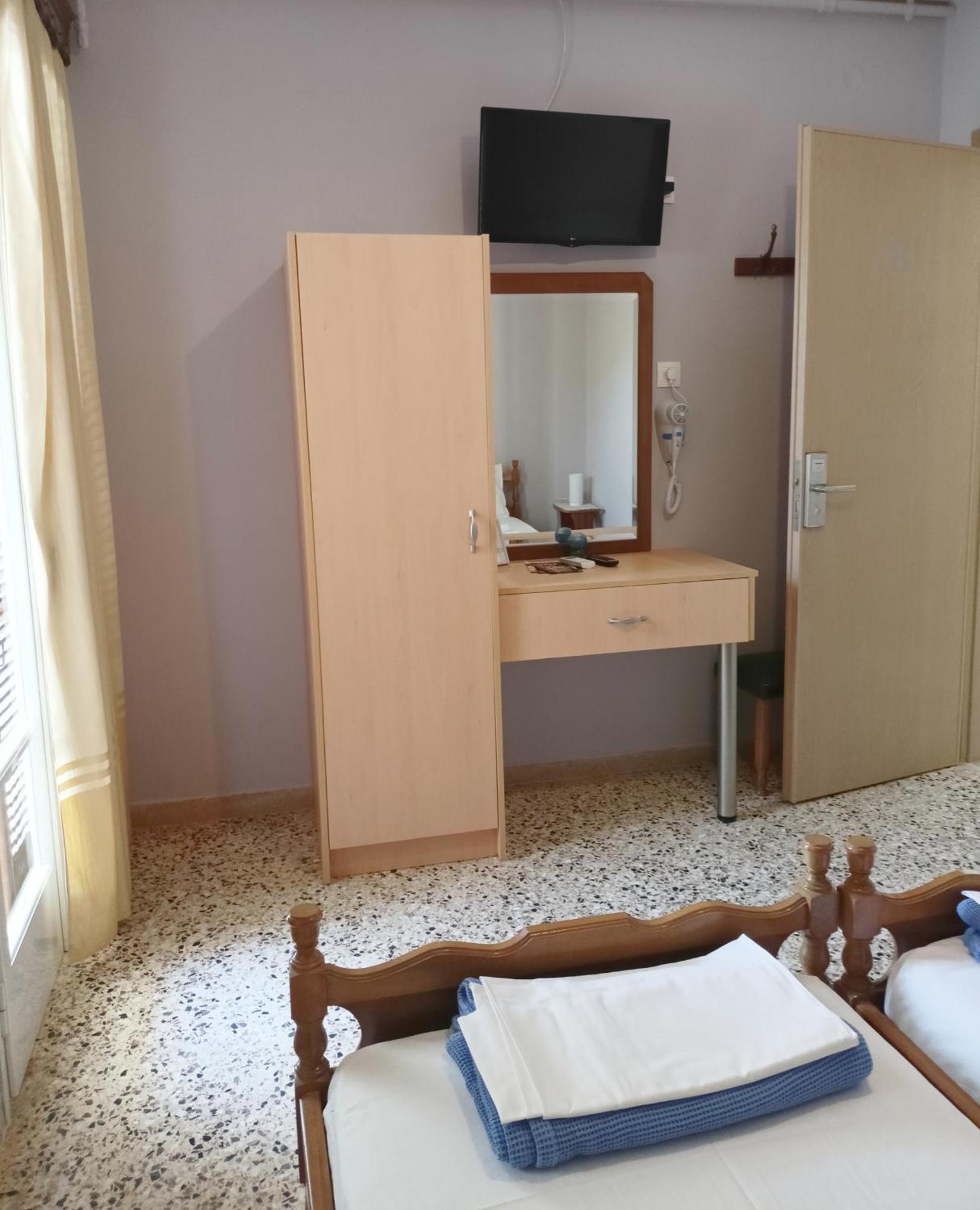 Finikas Rooms Agia Marina  Rom bilde