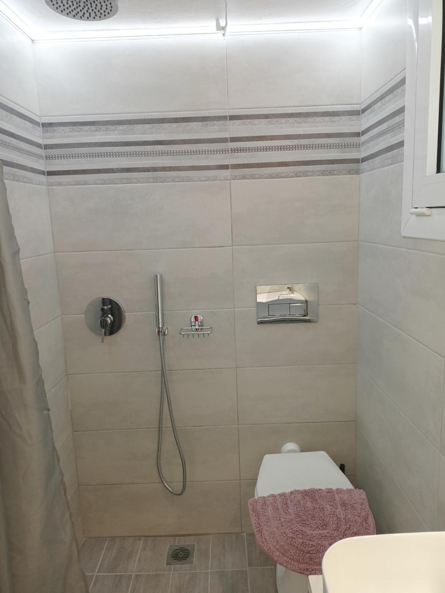 Finikas Rooms Agia Marina  Rom bilde