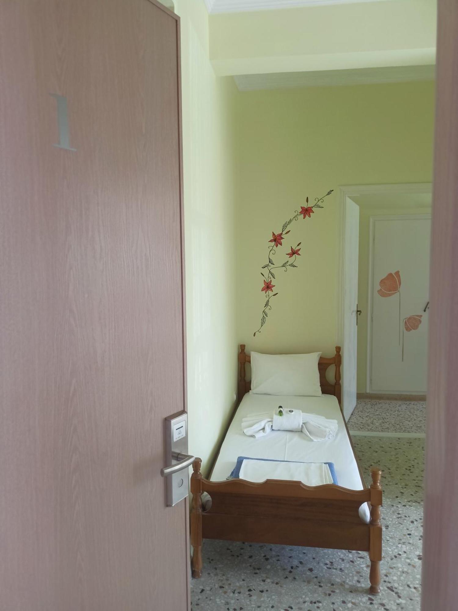 Finikas Rooms Agia Marina  Rom bilde