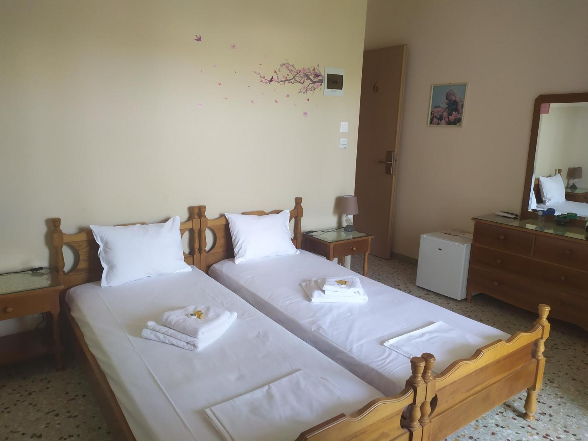 Finikas Rooms Agia Marina  Rom bilde