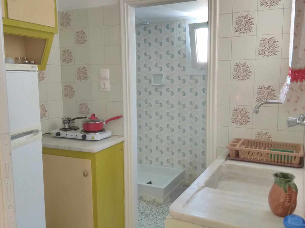 Finikas Rooms Agia Marina  Eksteriør bilde